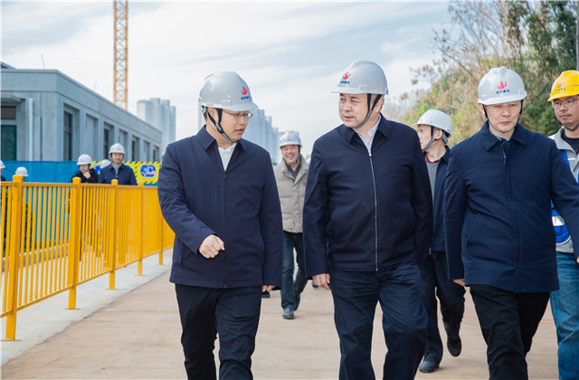 湖北省副省長張文彤到EZPay建設(shè)集團(tuán)桂園賦項(xiàng)目考察指導(dǎo)工作