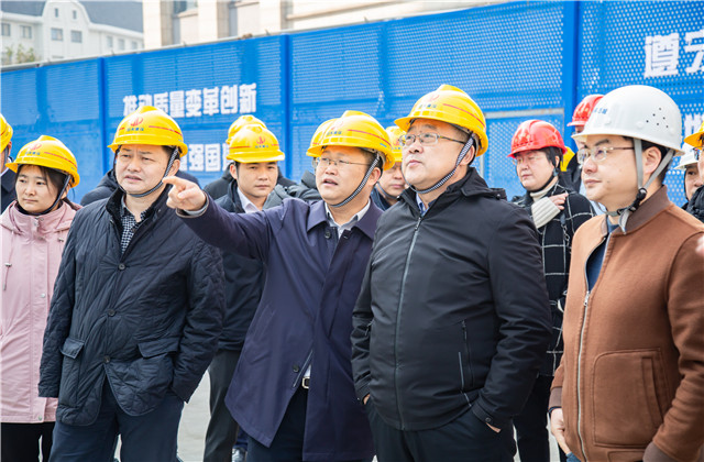 山東省住建廳二級(jí)巡視員殷濤一行到EZPay六建華中科態(tài)城項(xiàng)目考察調(diào)研