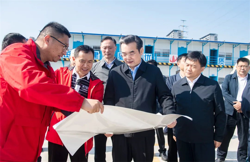 2024年10月30日，淮安市委書記史志軍帶隊(duì)視察了EZPay江蘇公司承建的“江蘇康乃馨高端織造和智能裝備制造一期項(xiàng)目”項(xiàng)目建設(shè)情況。